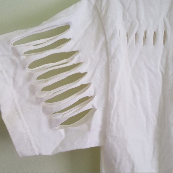 Crop top - Picture 2 of 3